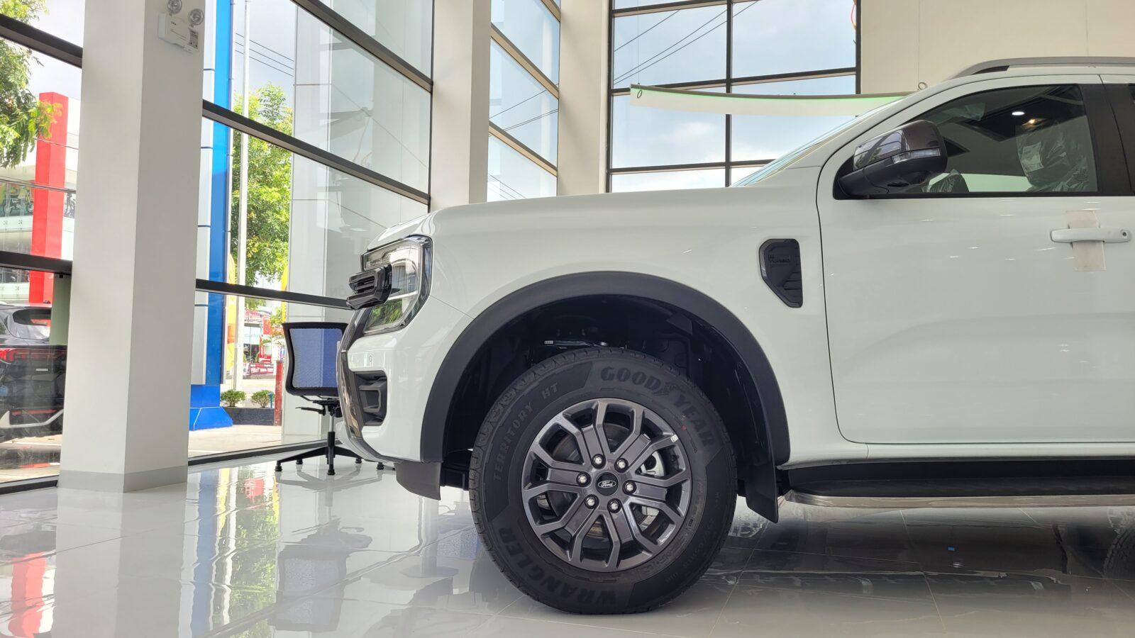 Giá Ford Ranger Wildtrak Quảng Nam. Chi phí lăn bánh xe Ranger Wildtrak tại Quảng Nam và Quảng Ngãi 19 Giá Ford Ranger Wildtrak Quảng Nam. Chi phí lăn bánh xe Ranger Wildtrak tại Quảng Nam và Quảng Ngãi Ford Ranger Wildtrak Quảng Nam