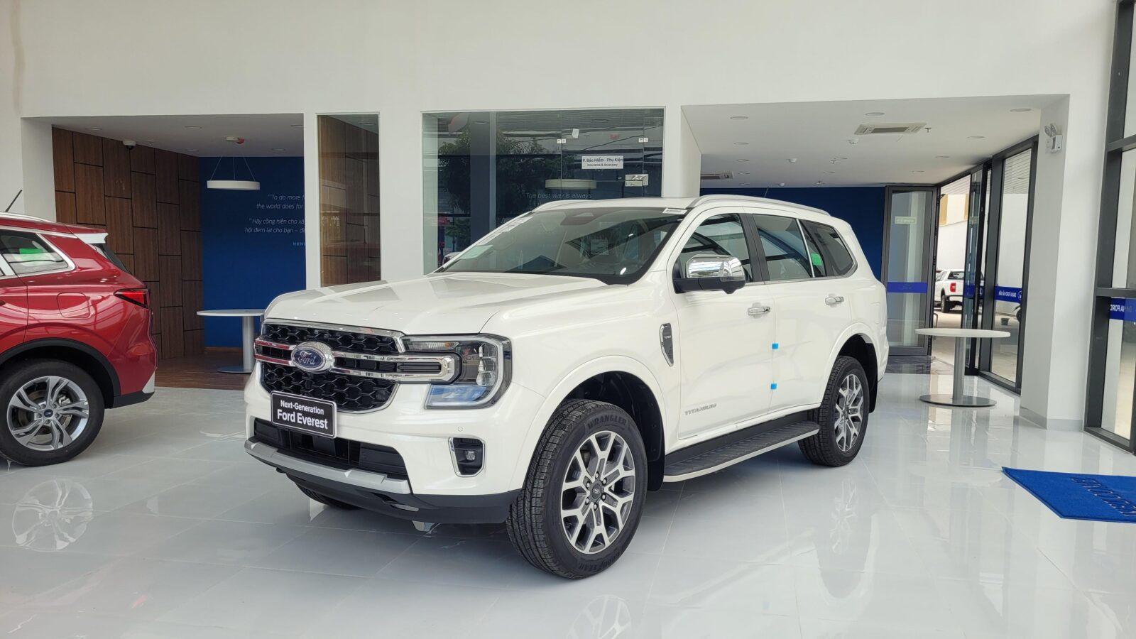 Ford Everest Titanium 4x2 Quảng Nam