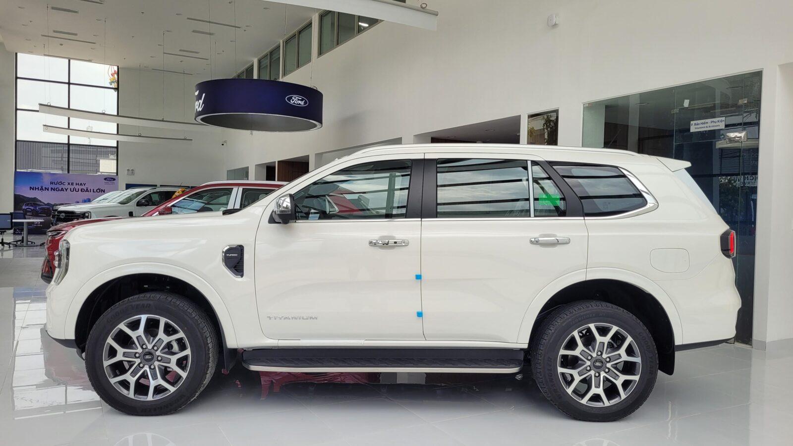 Ford Everest Titanium 4x2 Quảng Nam