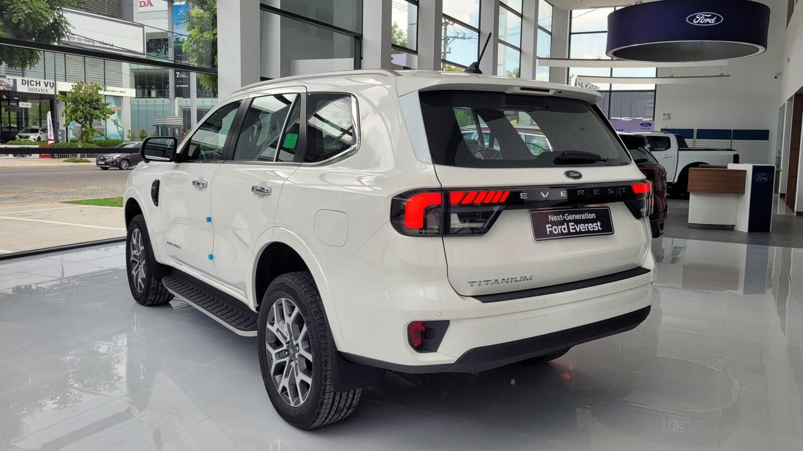 Ford Everest Titanium 4x2 Quảng Nam