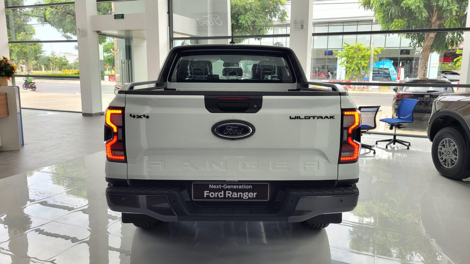 Giá Ford Ranger Wildtrak Quảng Nam. Chi phí lăn bánh xe Ranger Wildtrak tại Quảng Nam và Quảng Ngãi 18 Giá Ford Ranger Wildtrak Quảng Nam. Chi phí lăn bánh xe Ranger Wildtrak tại Quảng Nam và Quảng Ngãi Ford Ranger Wildtrak Quảng Nam